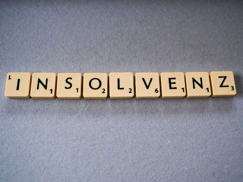 Das Wort Insolvenz gelegt aus einzelnen Buchstaben.